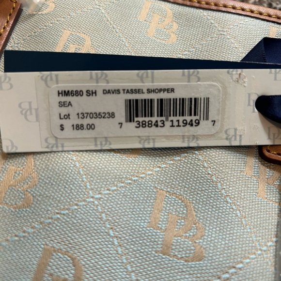 Love this Dooney and Bourke Davis Tassel Shopper on Sea - Picture 5 of 6